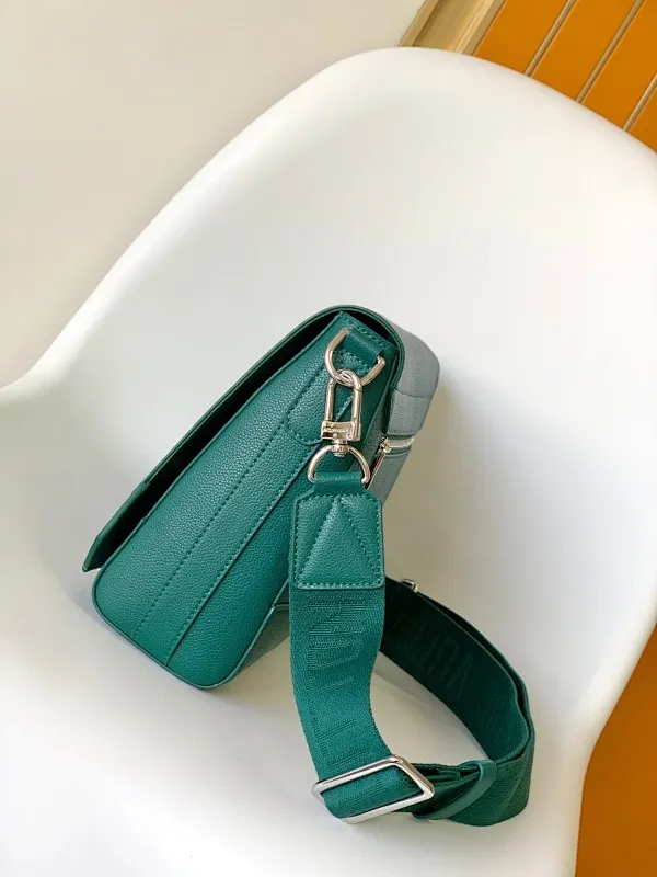 All categories 💚 Top version men’s bags 💚 LV 2023 new LV crossbody bag