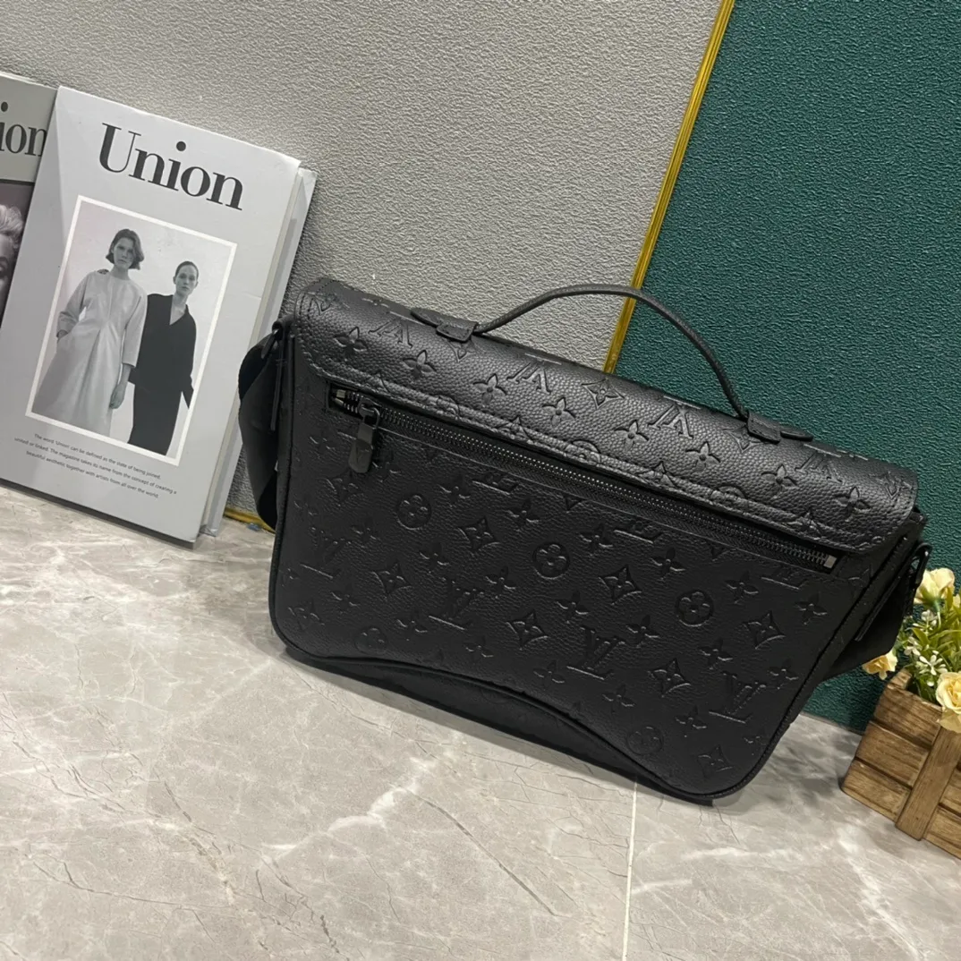 All categories 💚 Top version men’s bags 💚 LV 2024 new LV crossbody bag