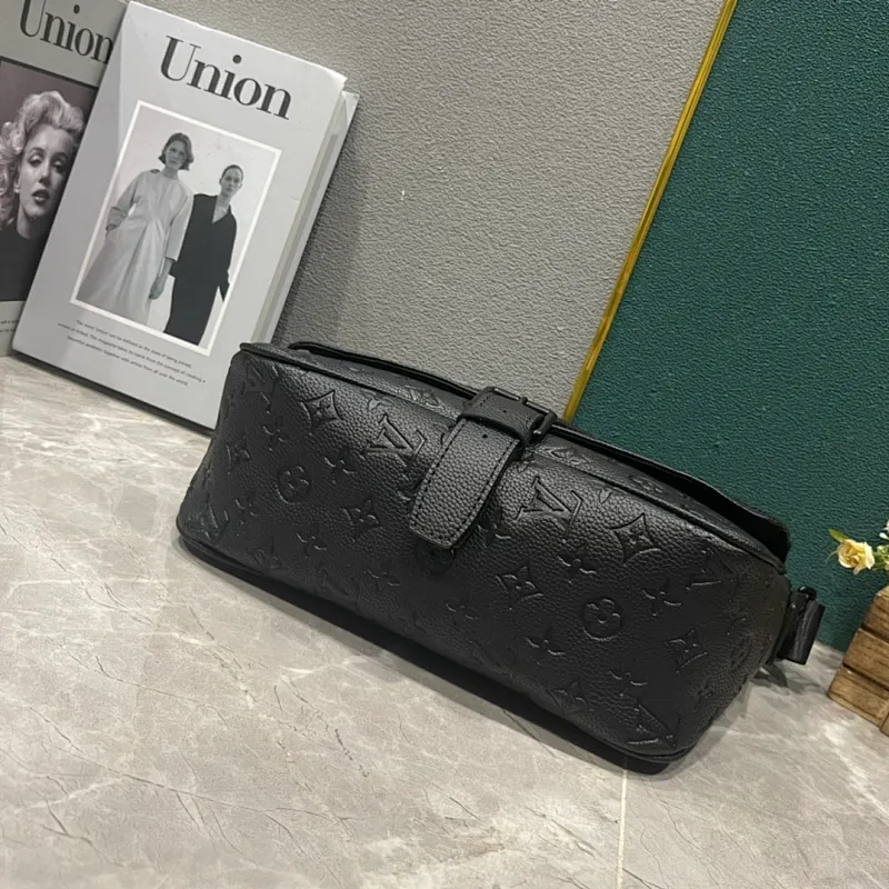All categories 💚 Top version men’s bags 💚 LV 2024 new LV crossbody bag