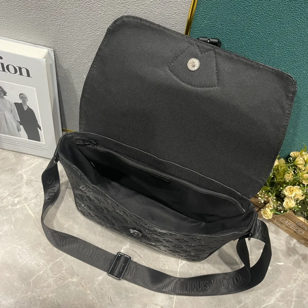 All categories 💚 Top version men’s bags 💚 LV 2024 new LV crossbody bag
