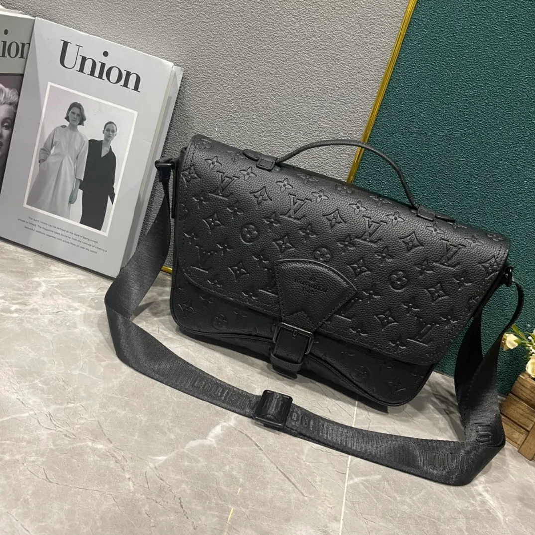 All categories 💚 Top version men’s bags 💚 LV 2024 new LV crossbody bag