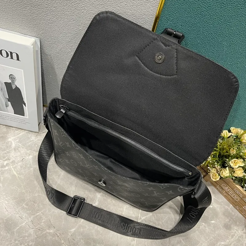 All categories 💚 Top version men’s bags 💚 LV 2024 new LV crossbody bag
