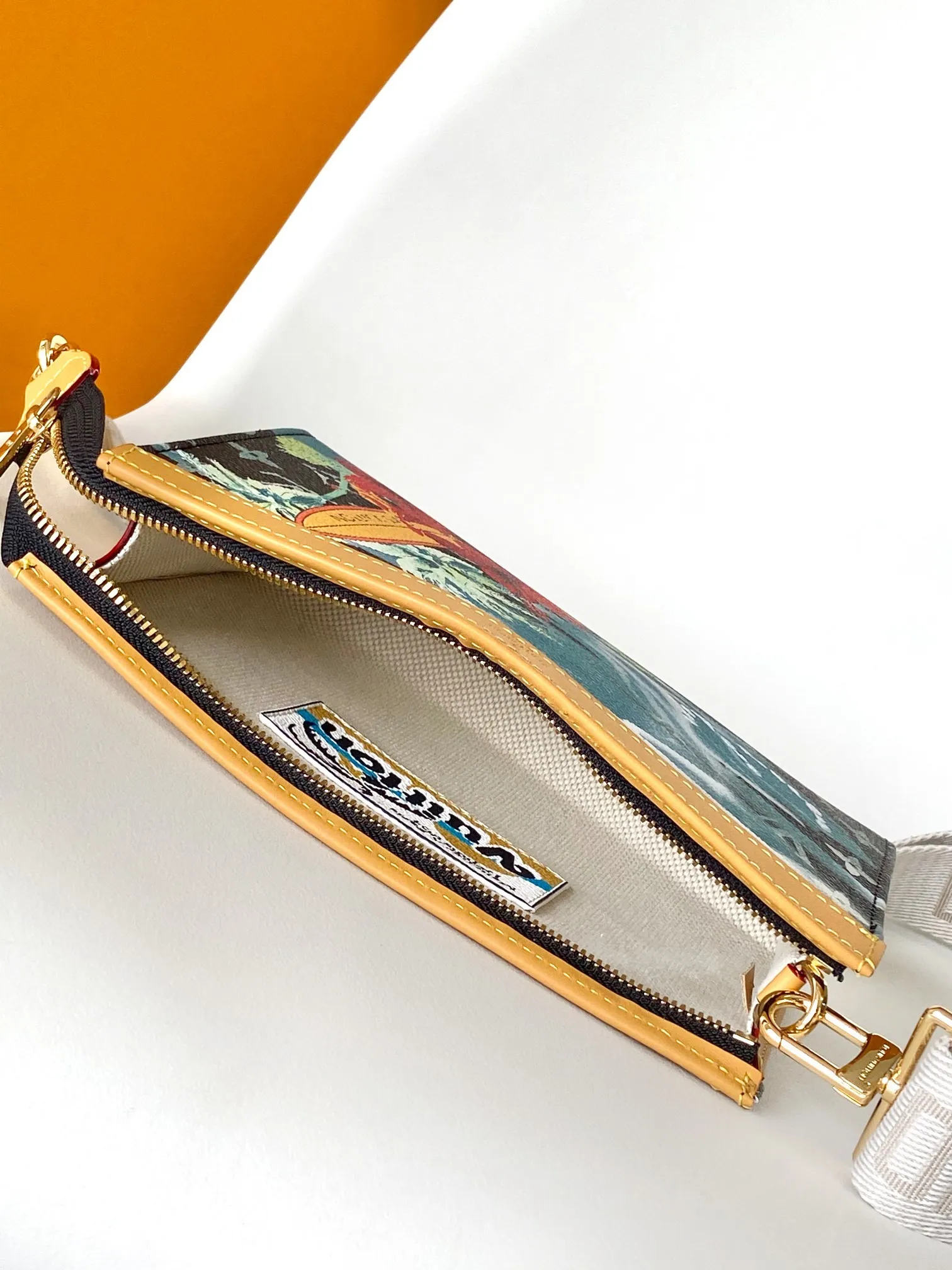 All categories 💚 Top version men’s bags 💚 LV 2025 new LV crossbody bag