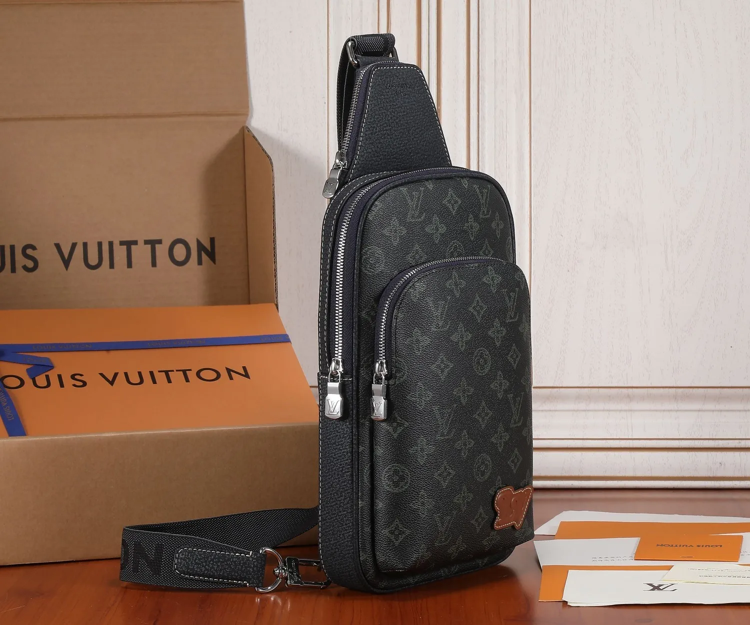 All categories 💚 Top version men’s bags 💚 LV 2023 new LV chest bag