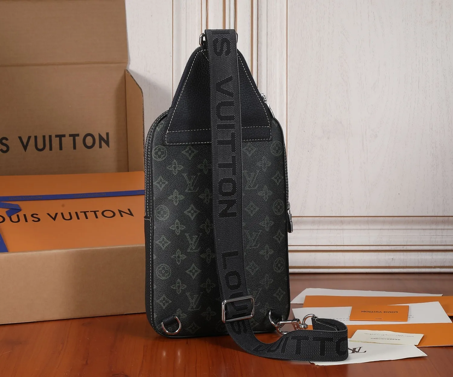All categories 💚 Top version men’s bags 💚 LV 2023 new LV chest bag