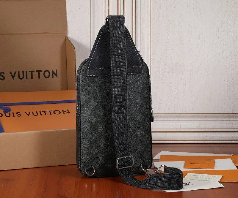 All categories 💚 Top version men’s bags 💚 LV 2023 new LV chest bag