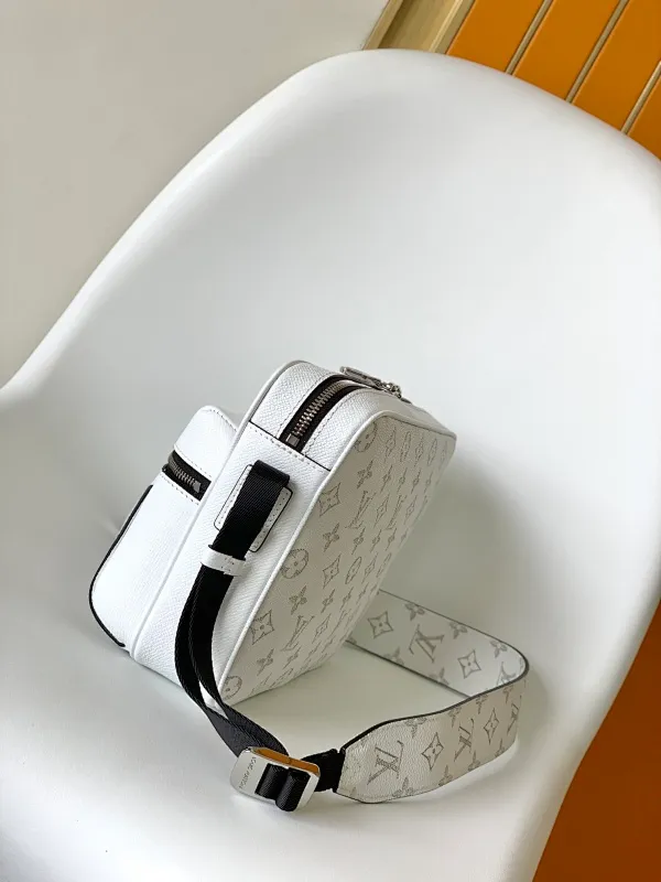 All categories 💚 Top version men’s bags 💚 LV 2024 new LV crossbody bag