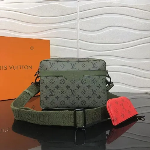 All categories 💚 Top version men’s bag 💚 LV 202326 2023 counters also sell LV crossbody bag 25-18.5-7