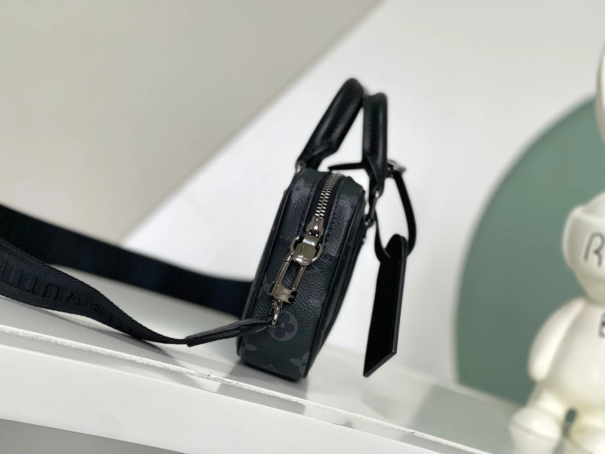 All categories 💚 Top version men’s bags 💚 LV 2025 official website new LV crossbody bag
