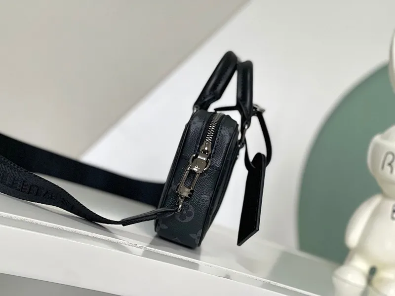 All categories 💚 Top version men’s bags 💚 LV 2025 official website new LV crossbody bag