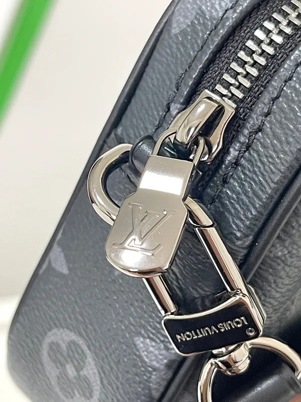 All categories 💚 Top version men’s bags 💚 LV 2025 official website new LV crossbody bag
