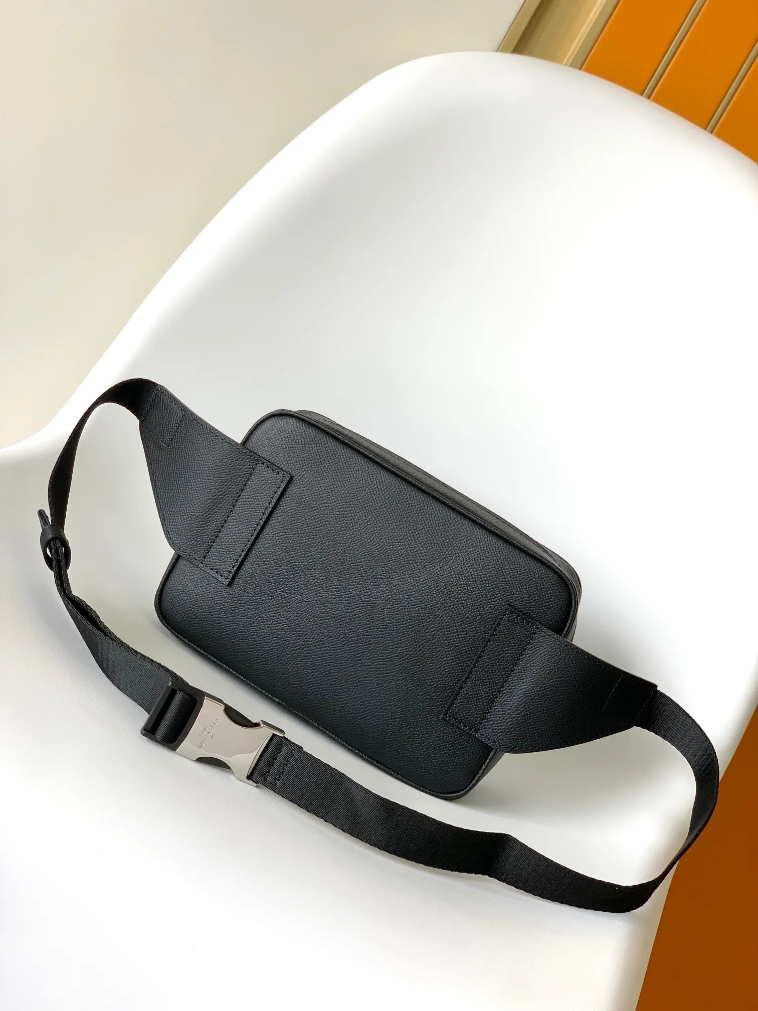 All categories 💚 Top version men’s bags 💚 LV 2024 new LV waist bag