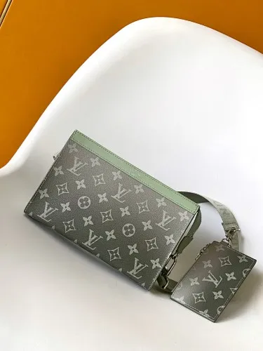 All categories 💚 Top version men’s bags 💚 LV 2025 new LV crossbody bag