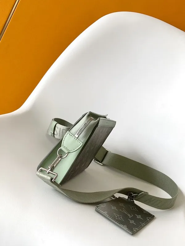 All categories 💚 Top version men’s bags 💚 LV 2025 new LV crossbody bag