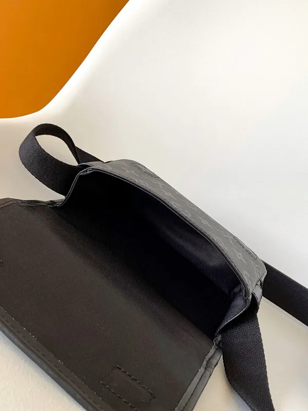 All categories 💚 Top version men’s bags 💚 LV 2025 new LV crossbody bag