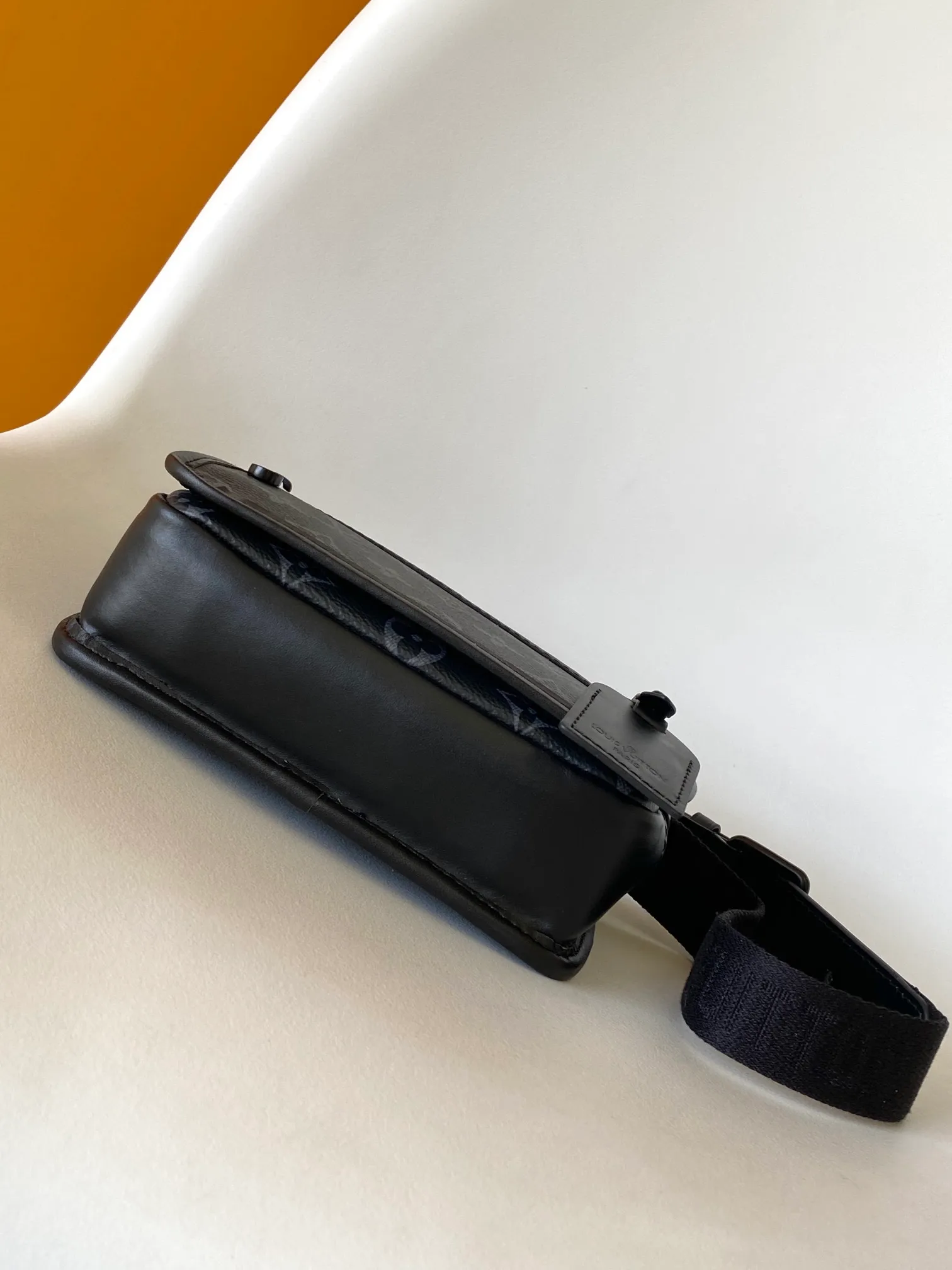 All categories 💚 Top version men’s bags 💚 LV 2025 new LV crossbody bag