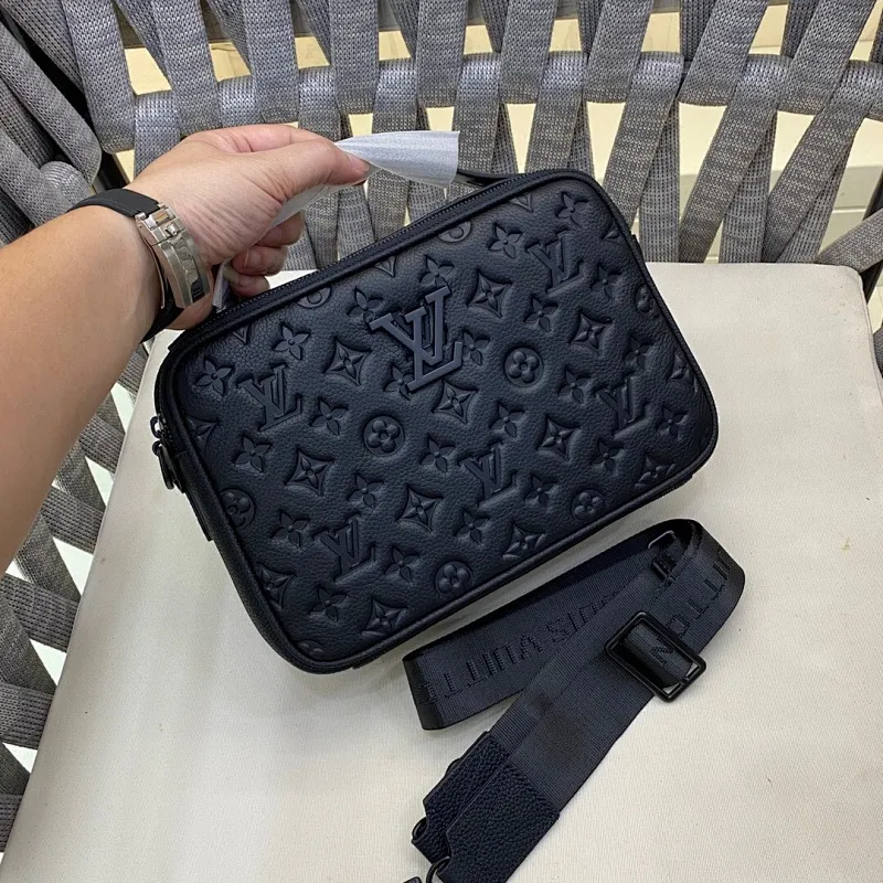 All categories 💚 Top version men’s bags 💚 LV 2024 new LV crossbody bag