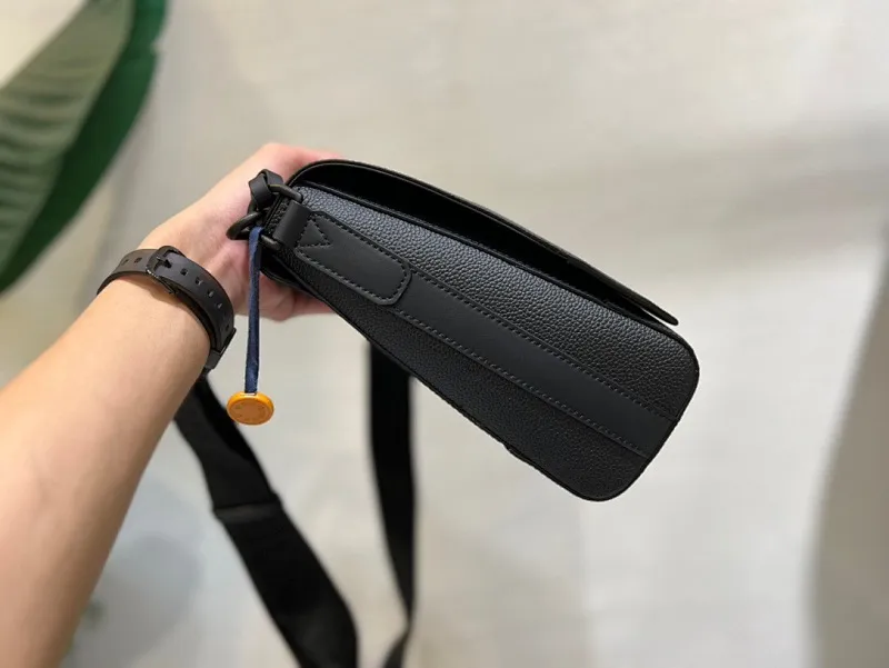 All categories 💚 Top version men’s bags 💚 LV 2025 official website new LV crossbody bag