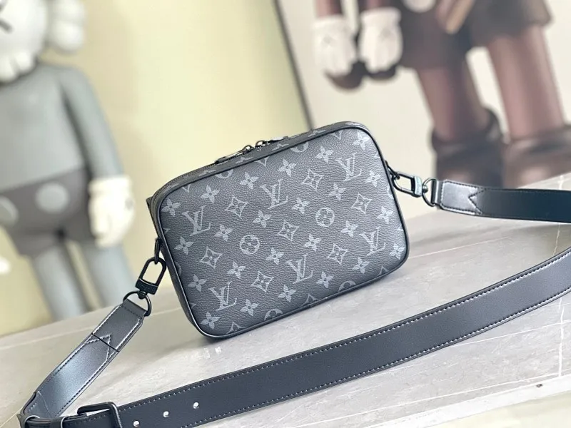 All categories 💚 Top version men’s bags 💚 LV 2024 official website new LV crossbody bag