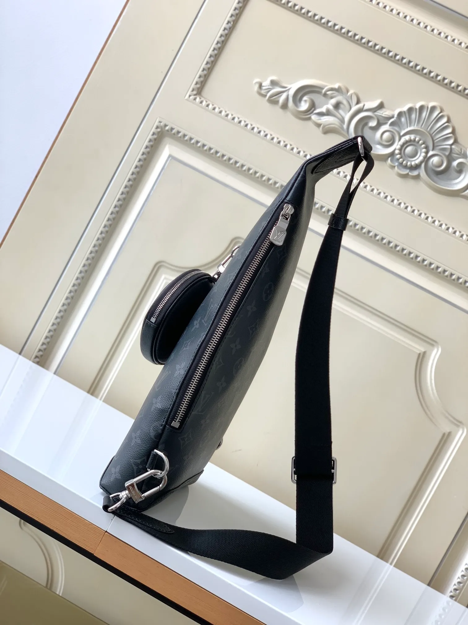 All categories 💚 Top version men’s bags 💚 LV 2023 new LV chest bag