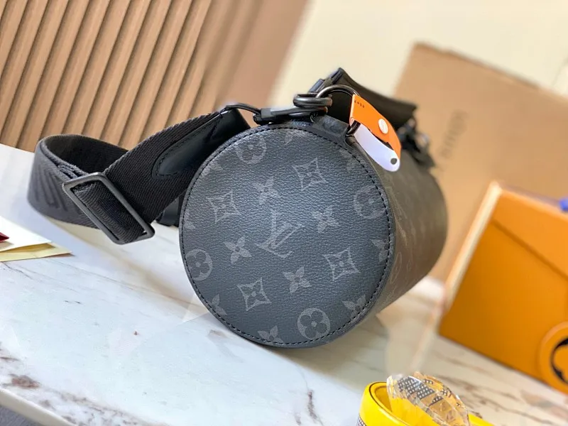 All categories 💚 Top version men’s bags 💚 LV 2024 new LV crossbody bag