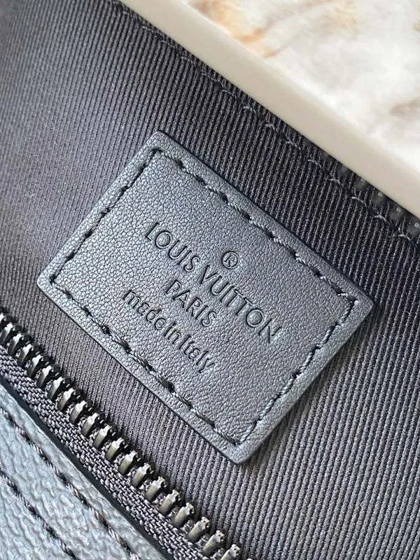 All categories 💚 Top version men’s bags 💚 LV 2024 new LV crossbody bag