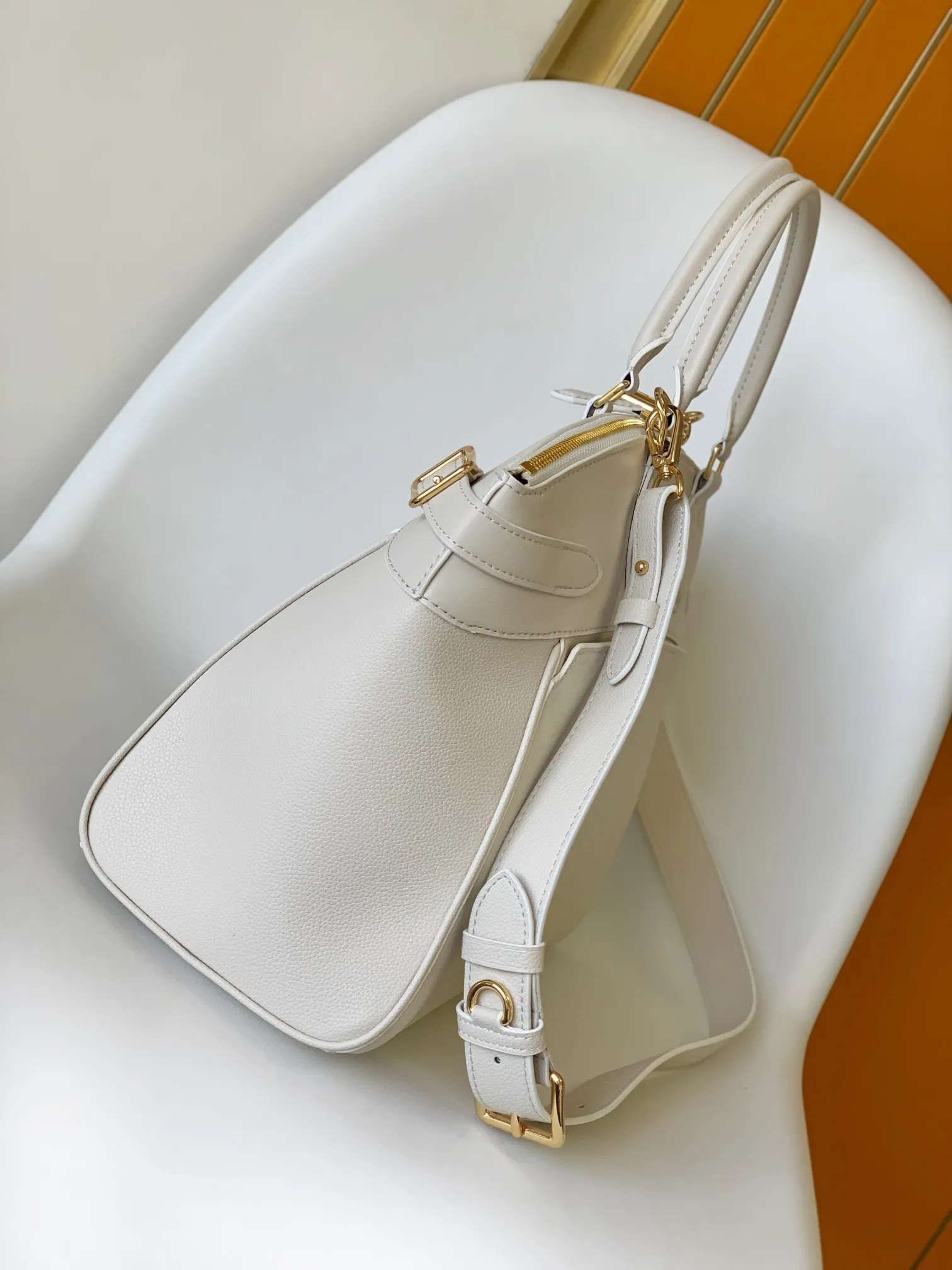 All categories 💚 Top version men’s bags 💚 LV 2023 new LV crossbody bag