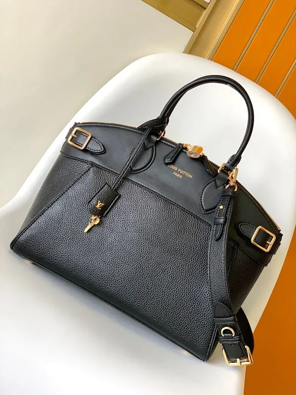 All categories 💚 Top version men’s bags 💚 LV 2023 new LV crossbody bag