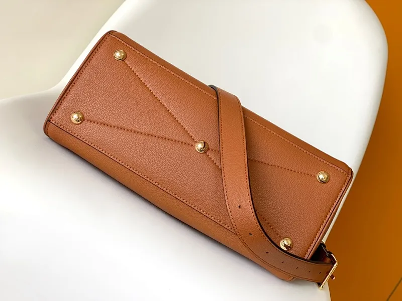 All categories 💚 Top version men’s bags 💚 LV 2023 new LV crossbody bag