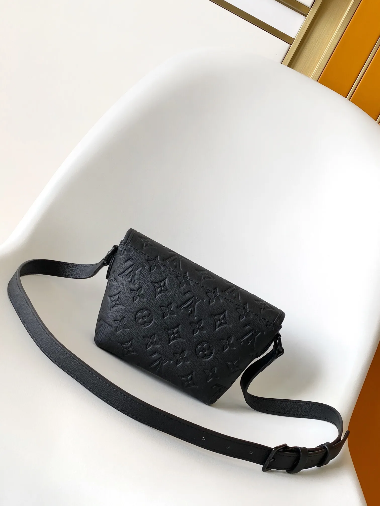 All categories 💚 Top version men’s bags 💚 LV 2025 official website new LV crossbody bag