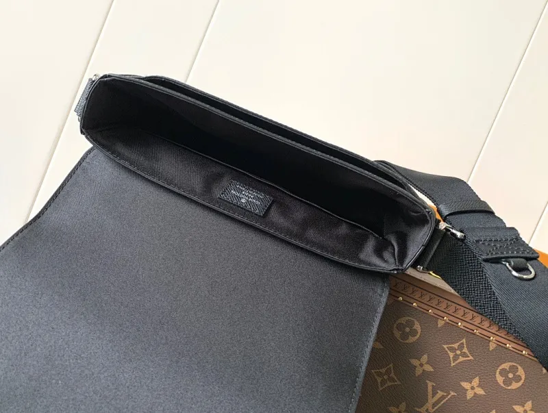 All categories 💚 Top version men’s bags 💚 LV 2024 official website new LV crossbody bag