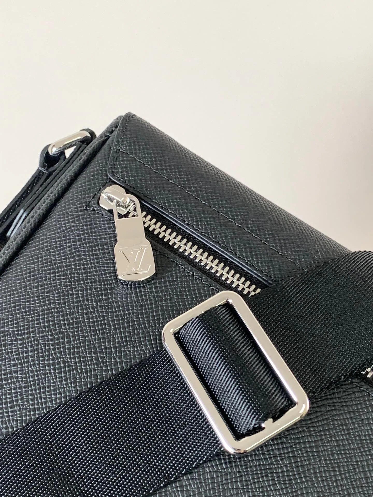 All categories 💚 Top version men’s bags 💚 LV 2024 official website new LV crossbody bag