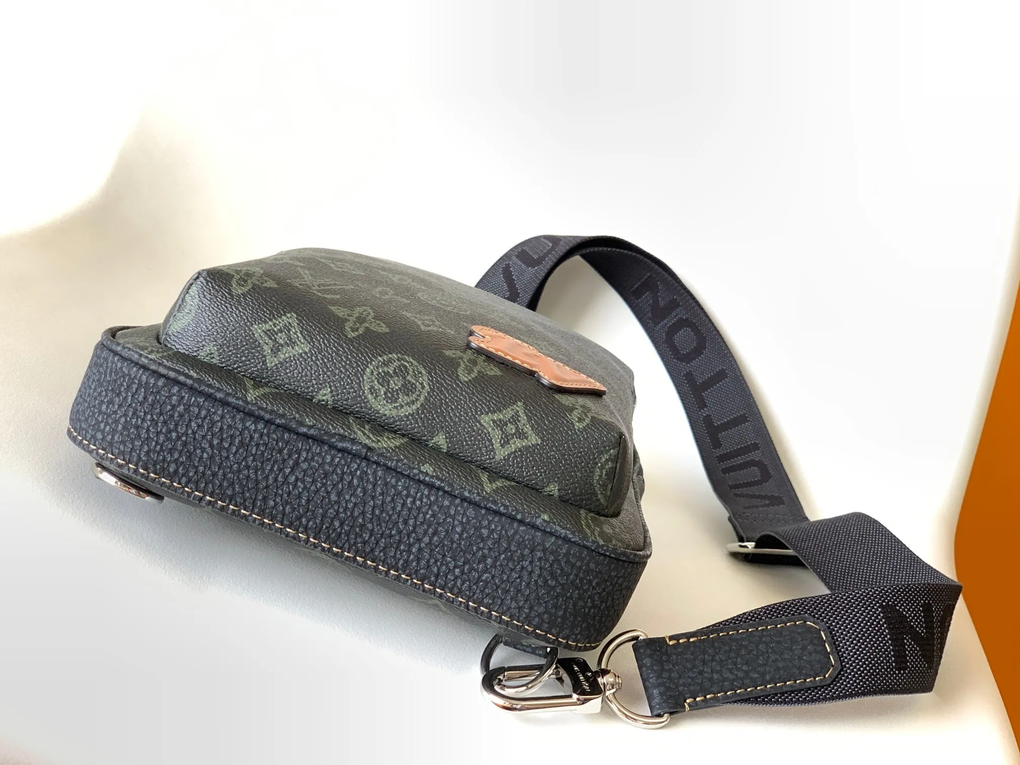 All categories 💚 Top version men’s bags 💚 LV 2025 official website new LV chest bag