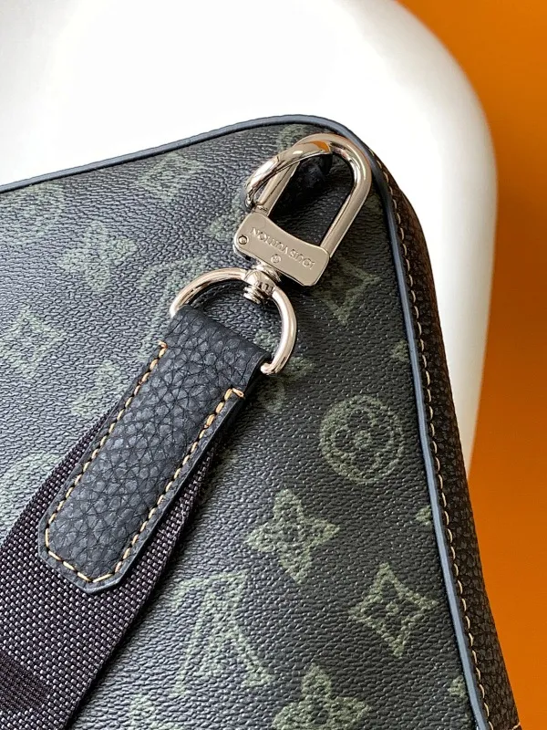 All categories 💚 Top version men’s bags 💚 LV 2025 official website new LV chest bag