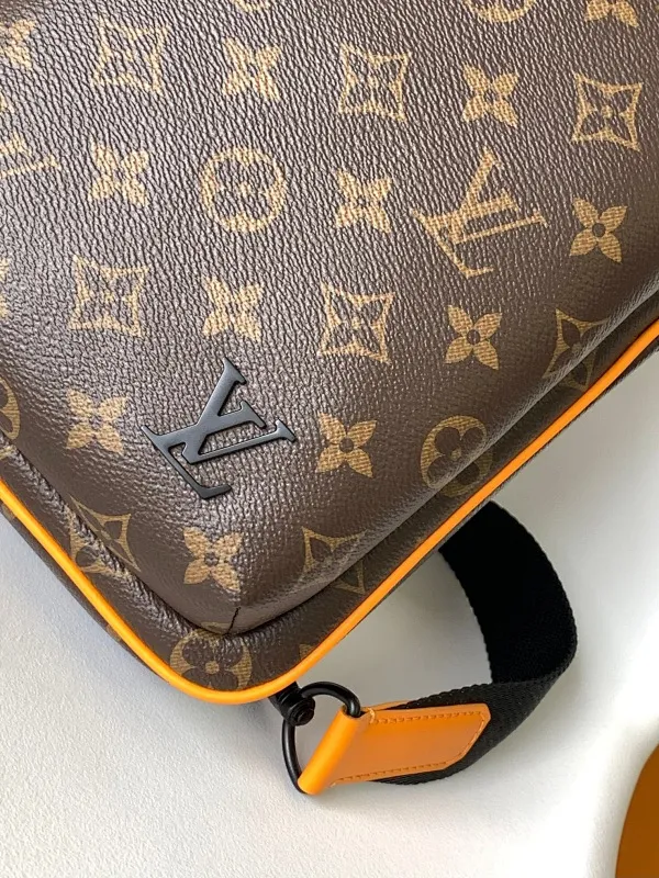 All categories 💚 Top version men’s bags 💚 LV 2025 official website new LV chest bag
