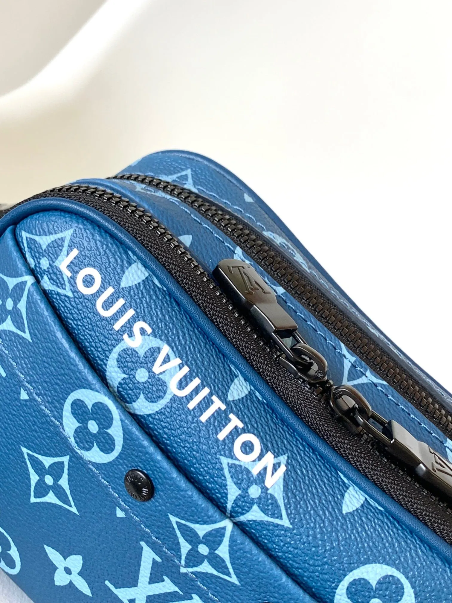 All categories 💚 Top version men’s bags 💚 LV 2025 official website new LV crossbody bag