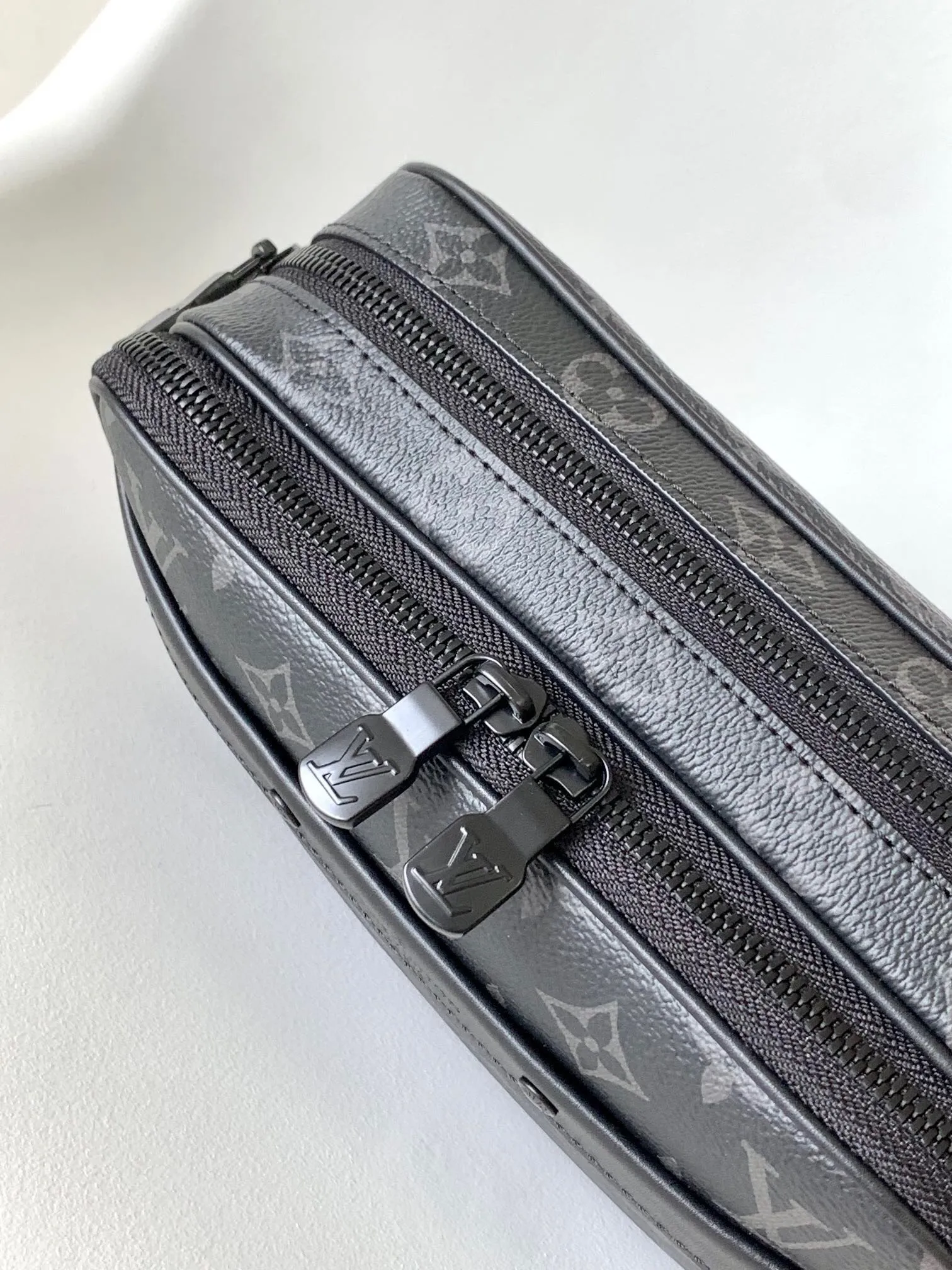 All categories 💚 Top version men’s bags 💚 LV 2025 official website new LV crossbody bag
