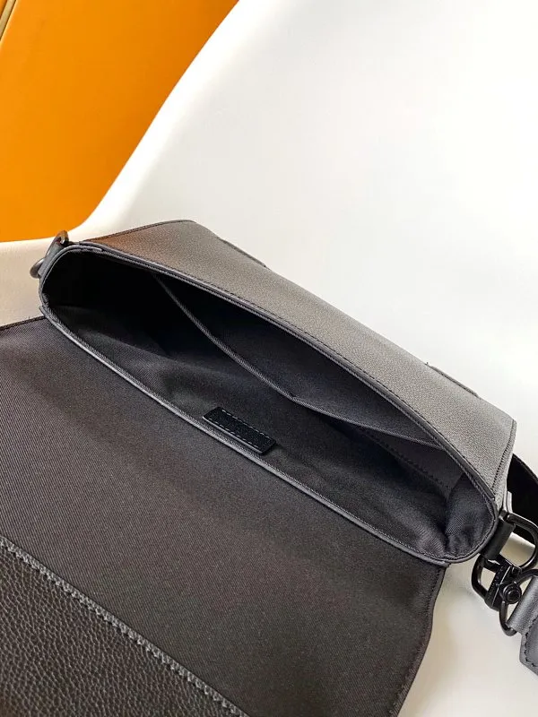 All categories 💚 Top version men’s bags 💚 LV 2025 new LV crossbody bag