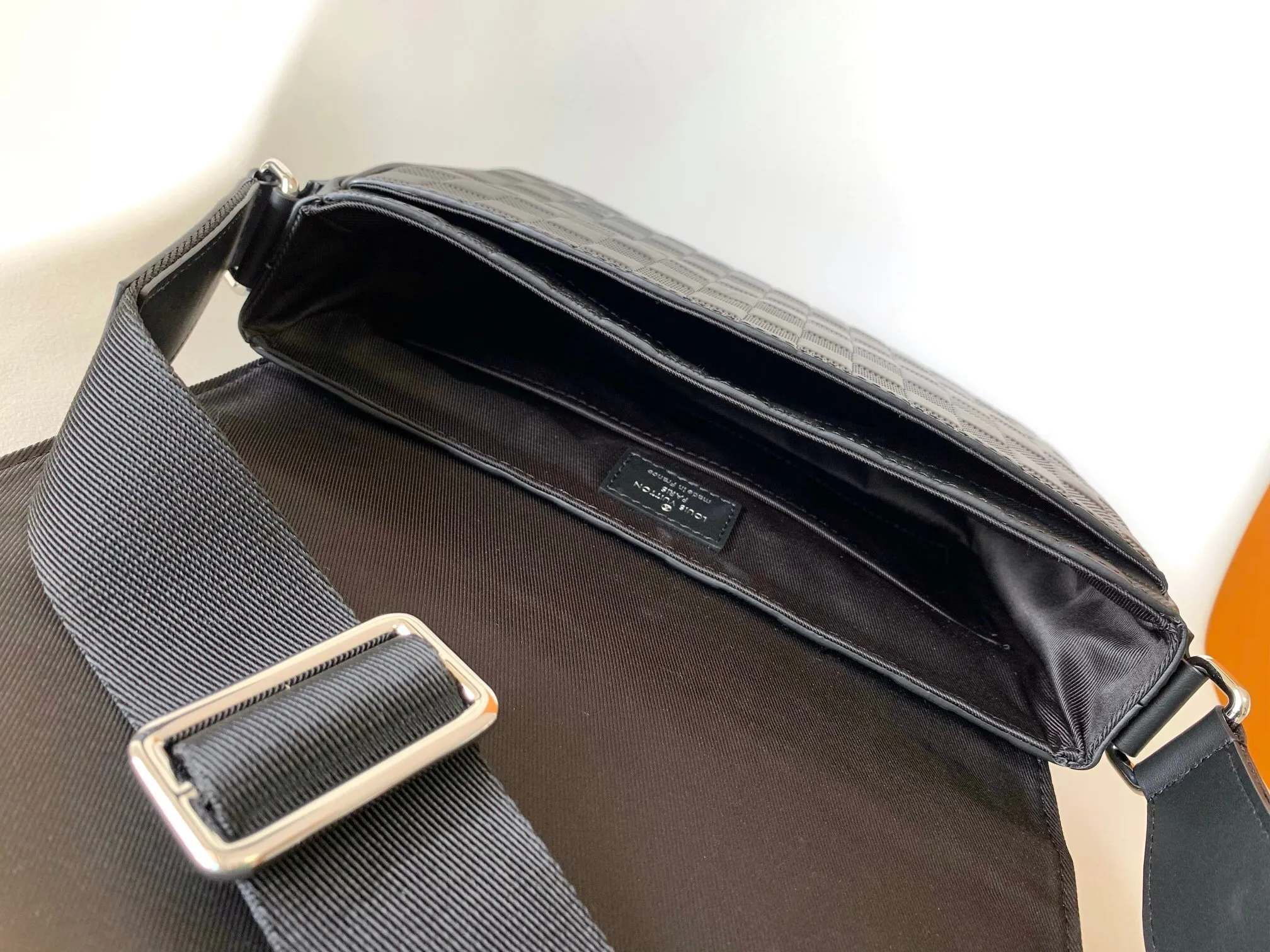 All categories 💚 Top version men’s bags 💚 LV 2024 official website new LV crossbody bag