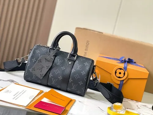 All categories 💚 Top version men’s bags 💚 LV 2024 new LV crossbody bag