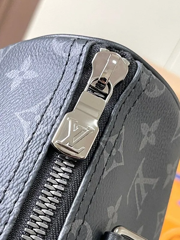 All categories 💚 Top version men’s bags 💚 LV 2024 new LV crossbody bag