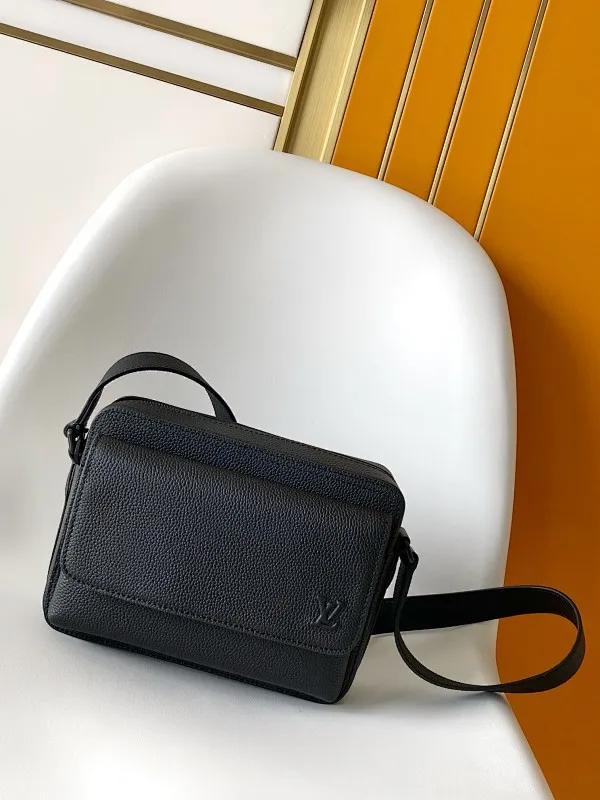 All categories 💚 Top version men’s bags 💚 LV 2025 official website new LV crossbody bag