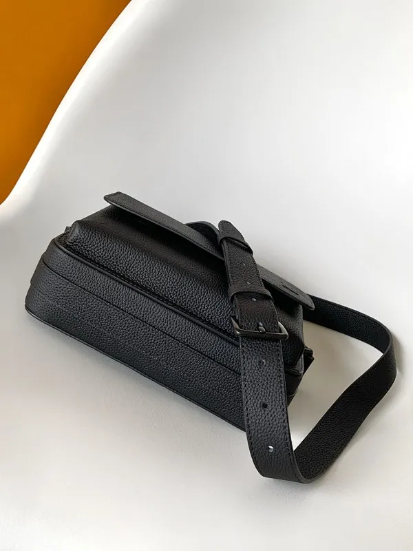 All categories 💚 Top version men’s bags 💚 LV 2025 official website new LV crossbody bag