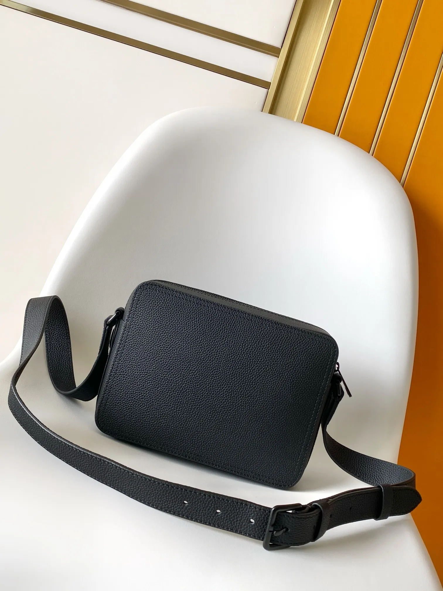 All categories 💚 Top version men’s bags 💚 LV 2025 official website new LV crossbody bag