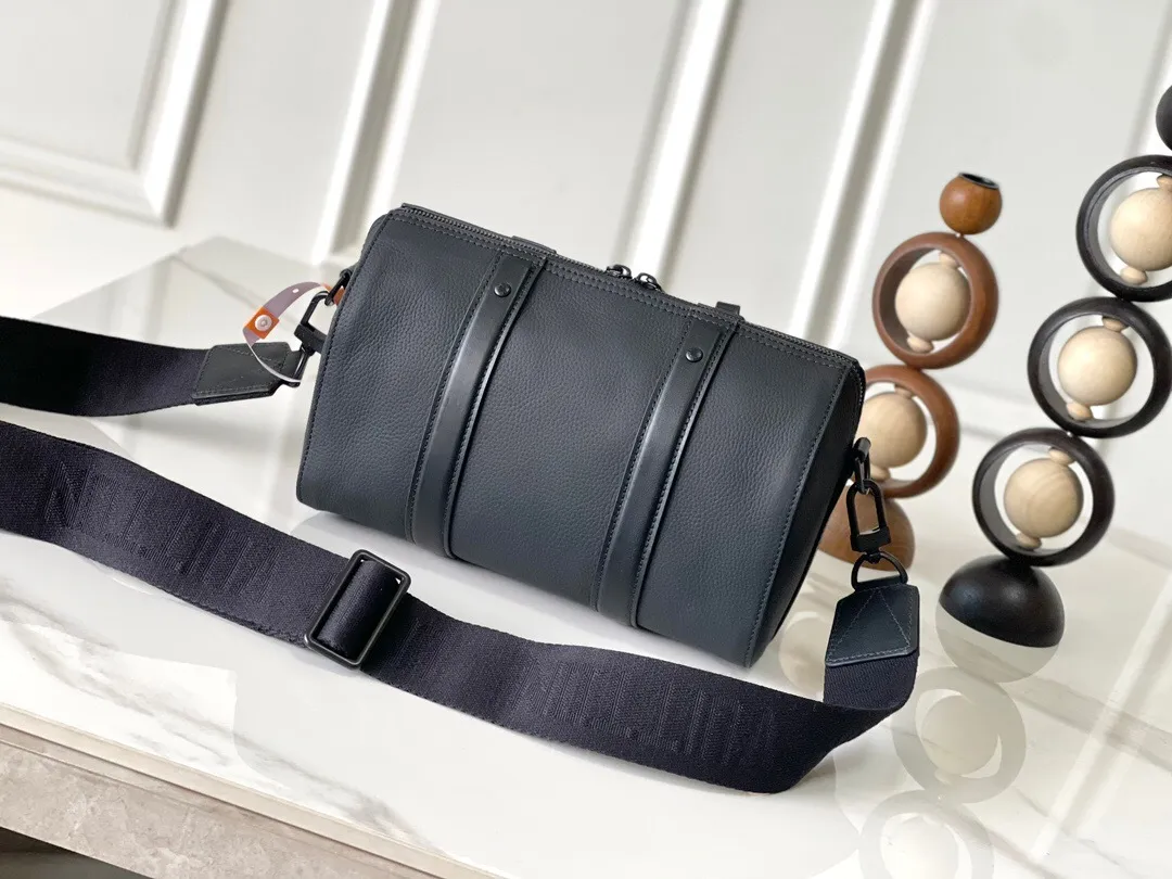 All categories 💚 Top version men’s bags 💚 LV 2025 official website new LV crossbody bag