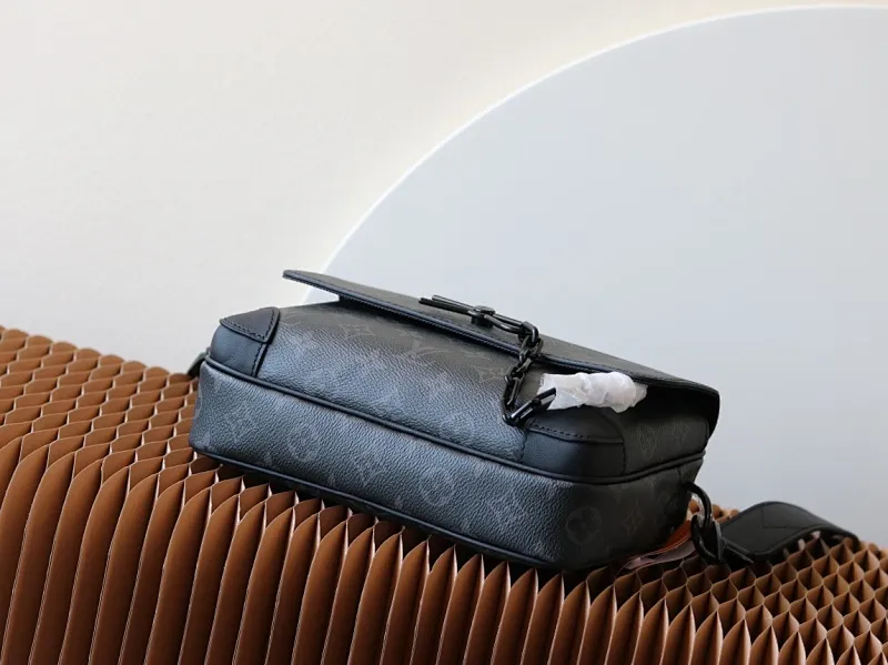 All categories 💚 Top version men’s bags 💚 LV 2023 new LV crossbody bag