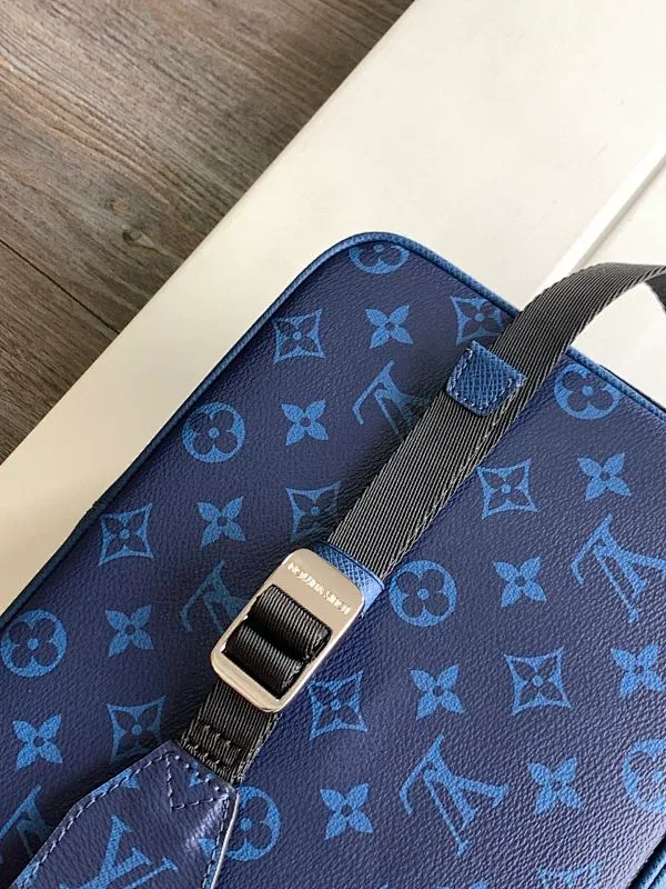 All categories 💚 Top version men’s bags 💚 LV 2024 new LV crossbody bag