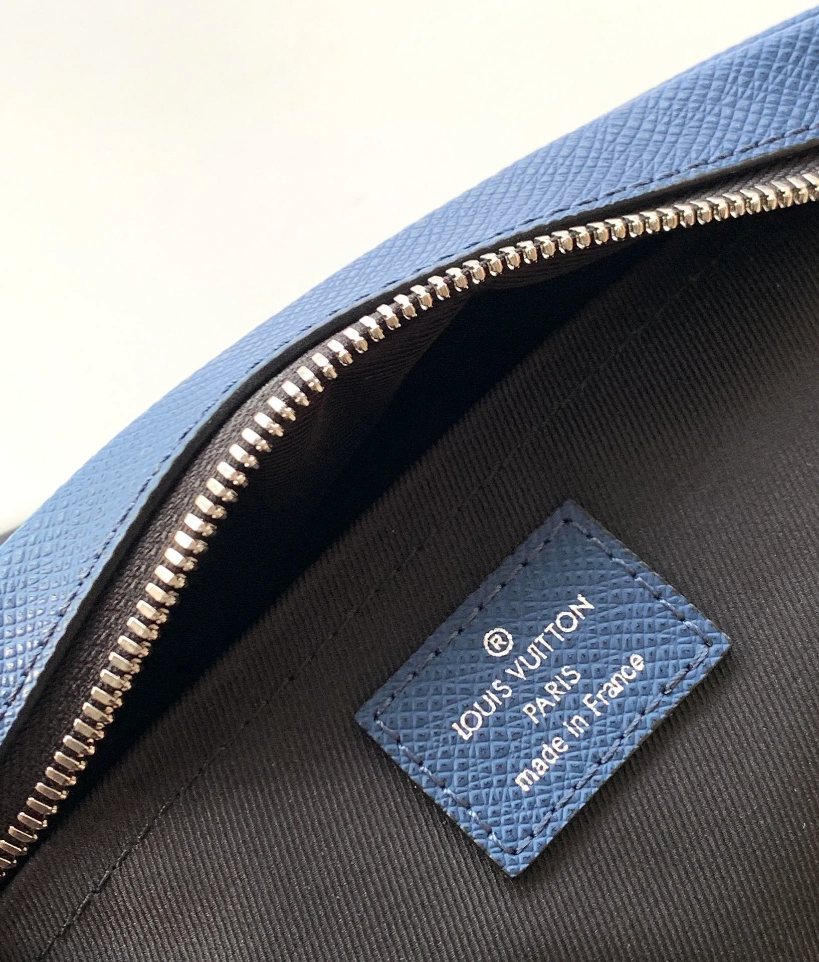 All categories 💚 Top version men’s bags 💚 LV 2024 new LV crossbody bag