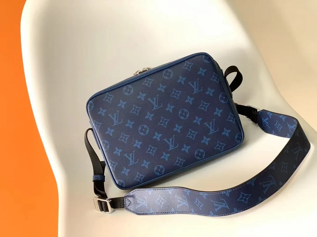 All categories 💚 Top version men’s bags 💚 LV 2024 new LV crossbody bag