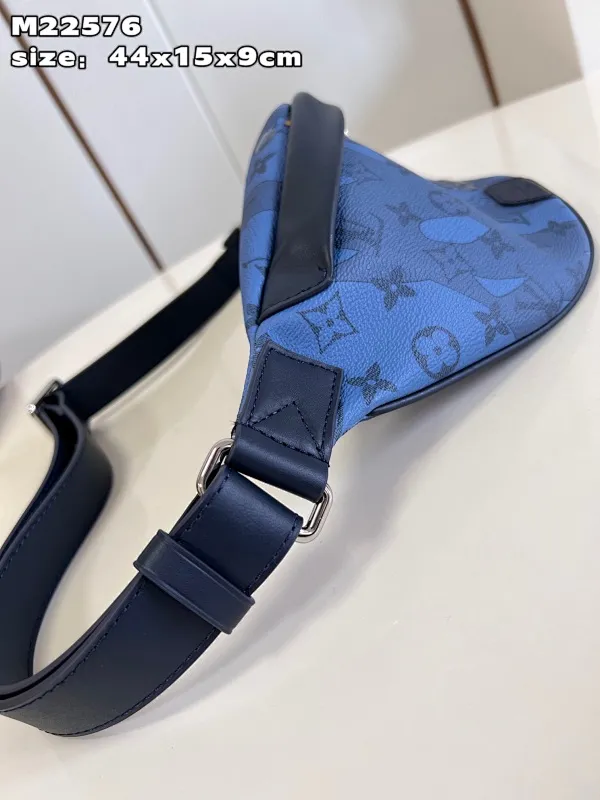 All categories 💚 Top version men’s bags 💚 LV 2023 new LV waist bag